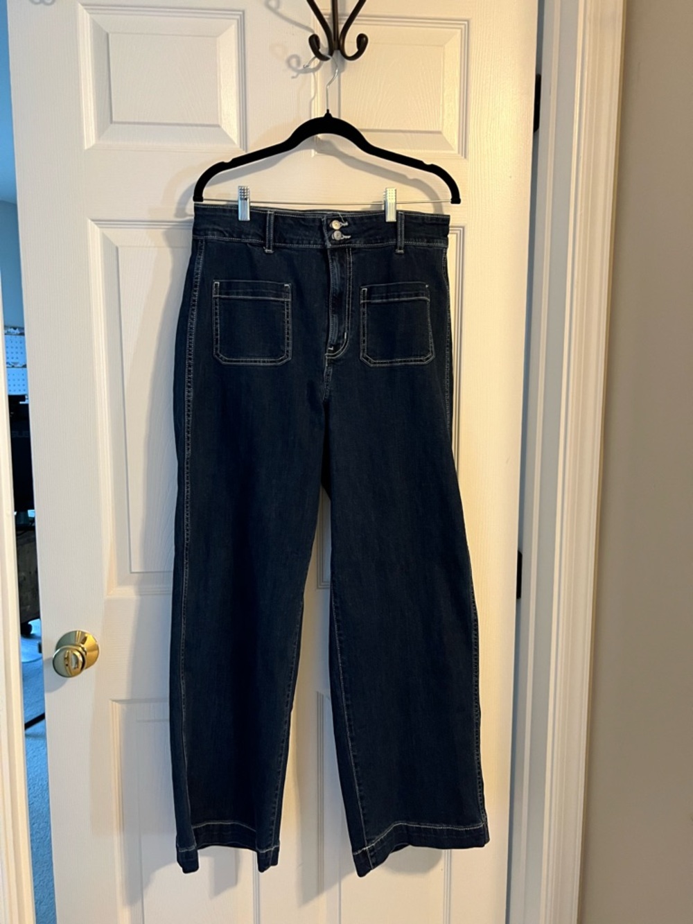 Old Navy Dark Blue Wide-Leg Jeans with Front Patch Pockets